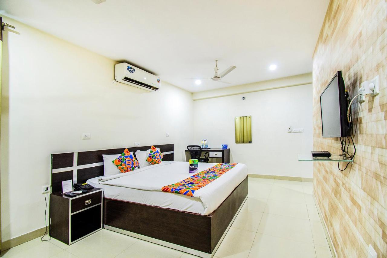 Fabhotel Pride Inn - Nr Tcs Deccan Park, Hitech City Hyderabad Eksteriør bilde